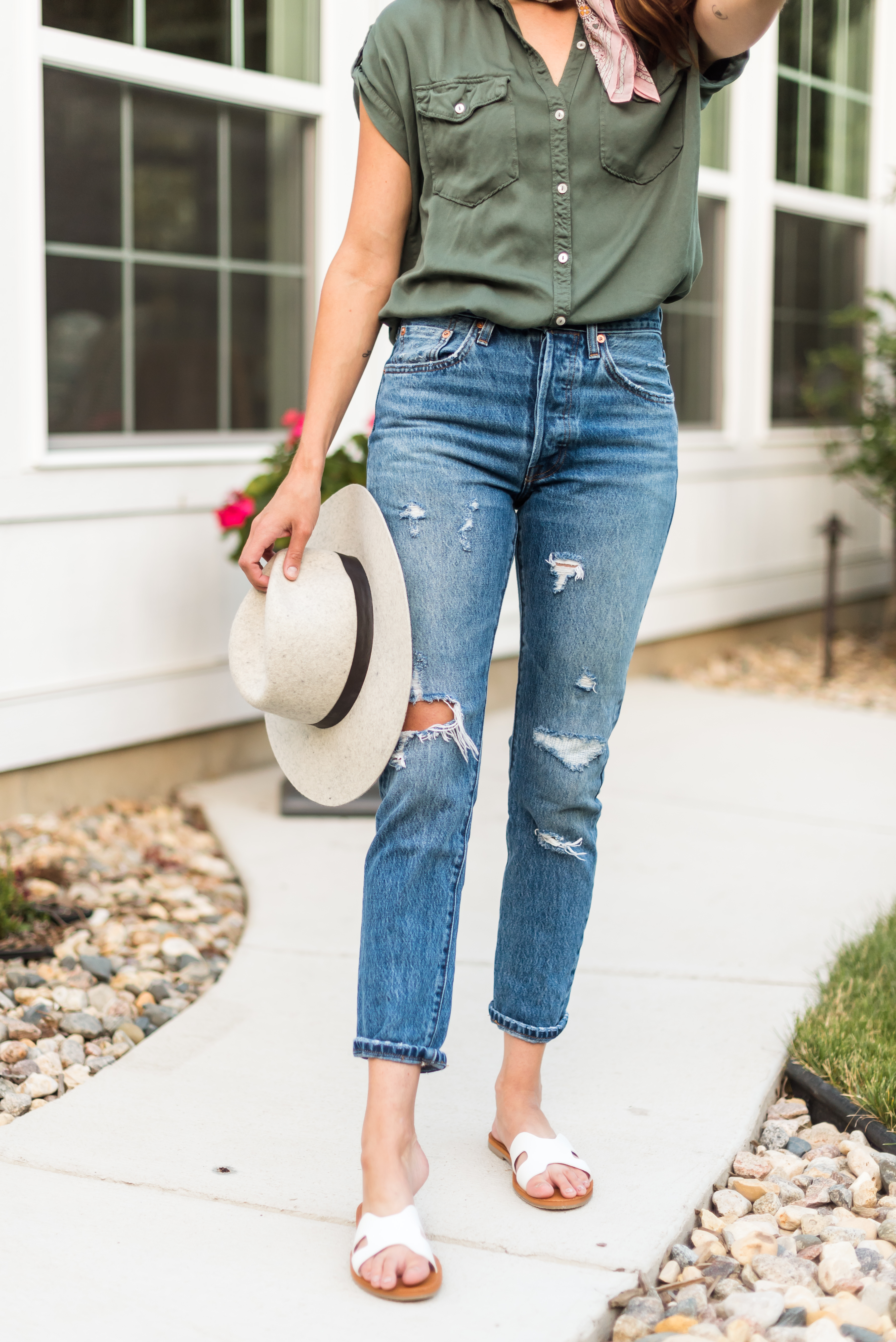 Styling Levi's 501 Skinny Jeans for Summer | Midwest In Style