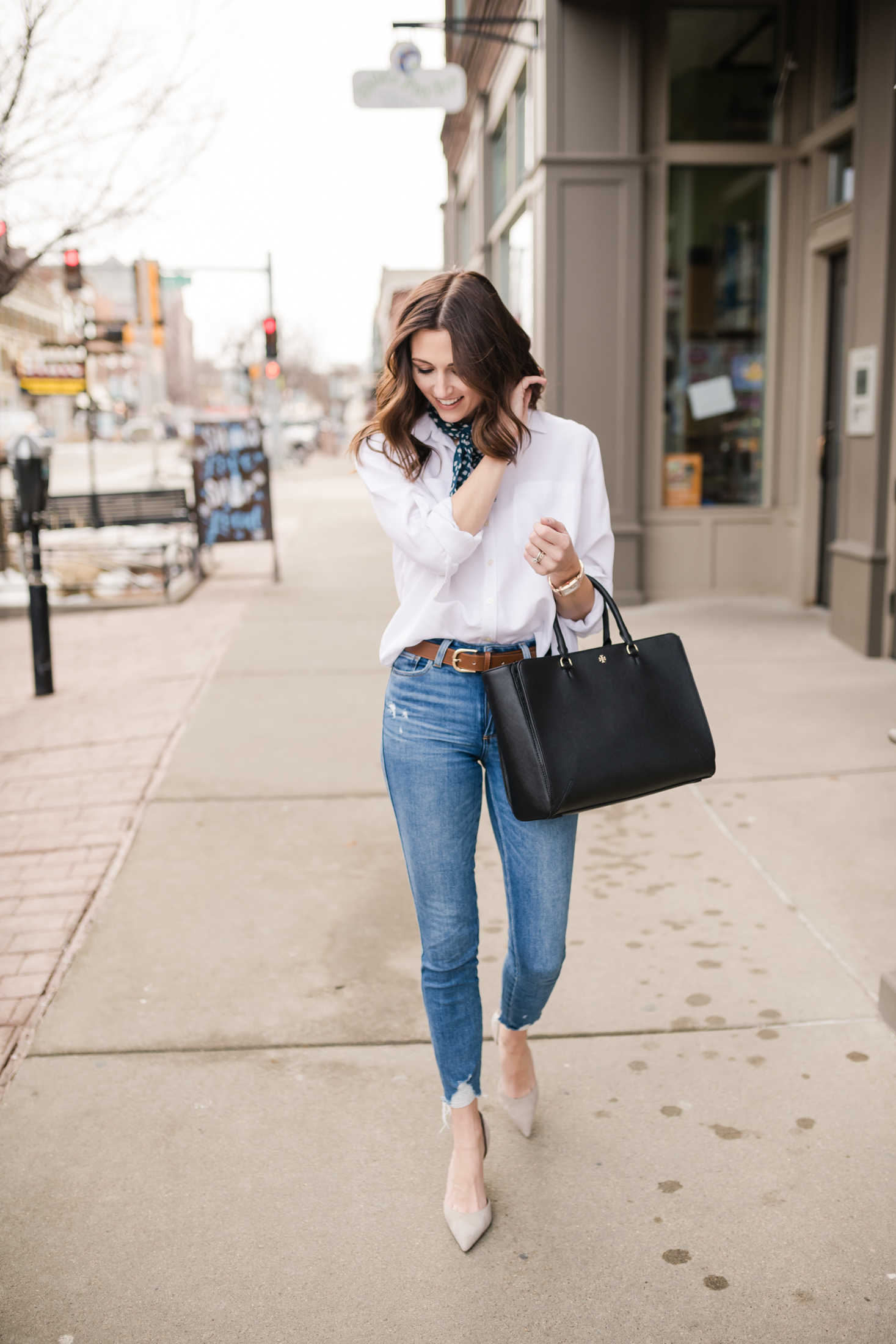 Comfortable Dress Shirts for Muscular Guys