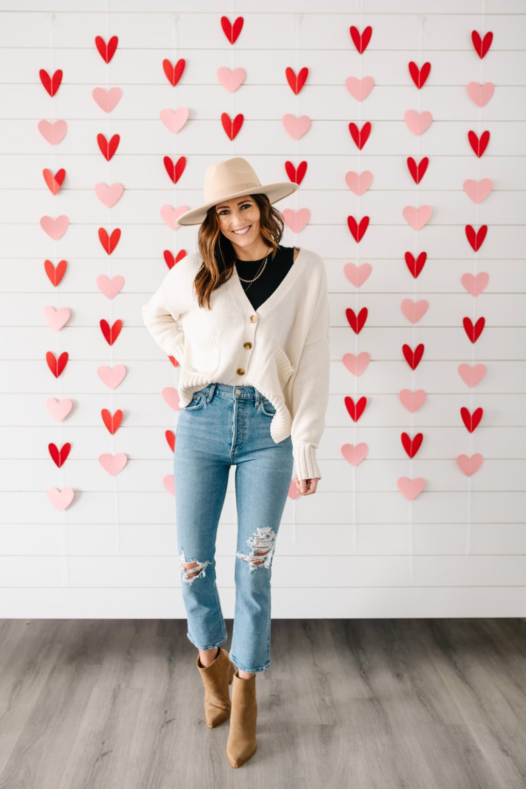 mom jeans and cardigan
